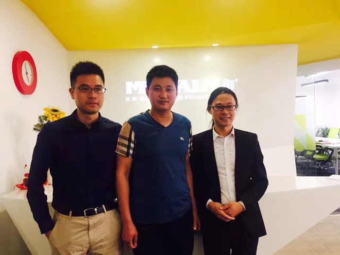 美御品牌策劃設計簽約卓碧泉化妝品品牌