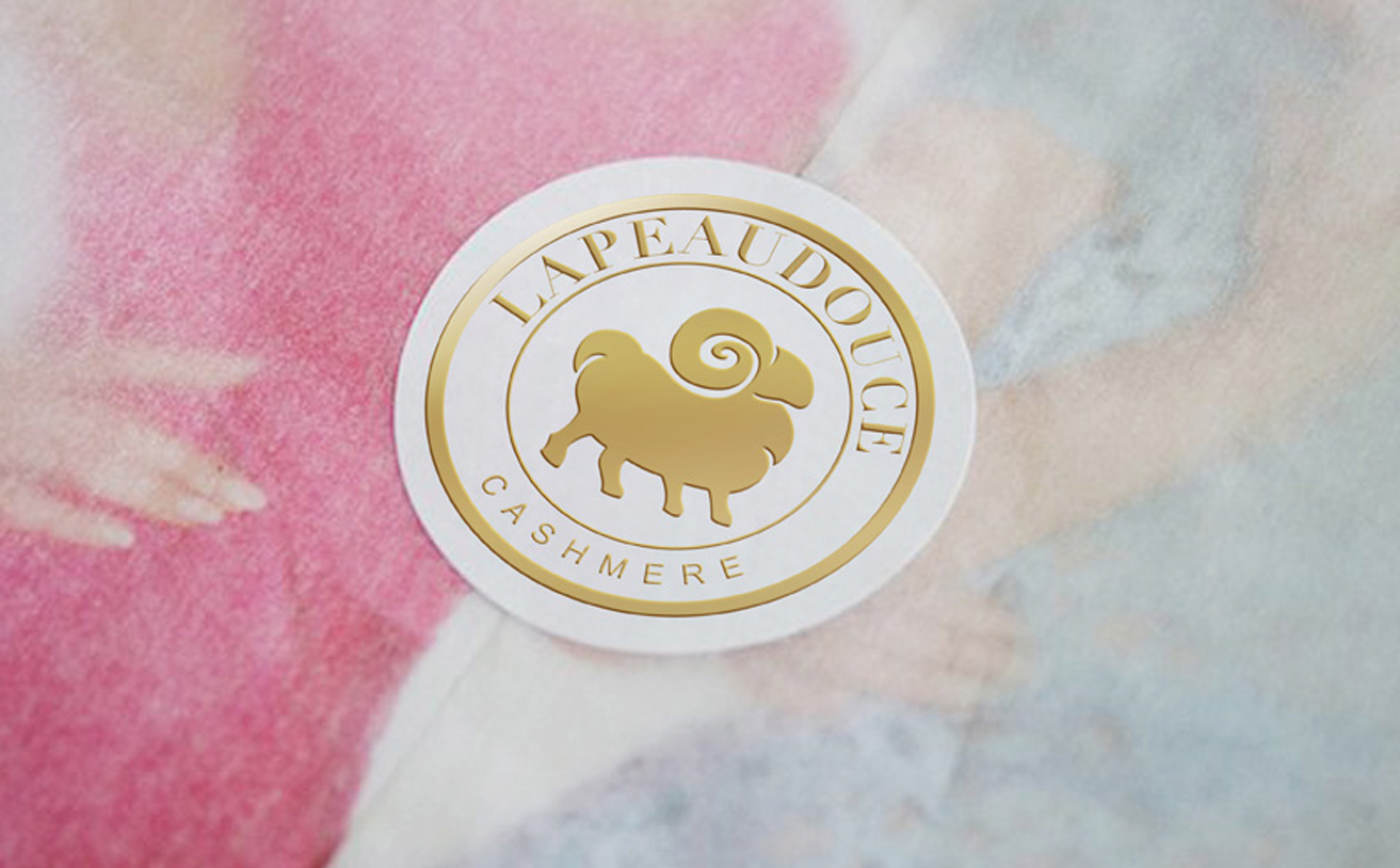 羊絨衫品牌設計,服裝專賣店設計